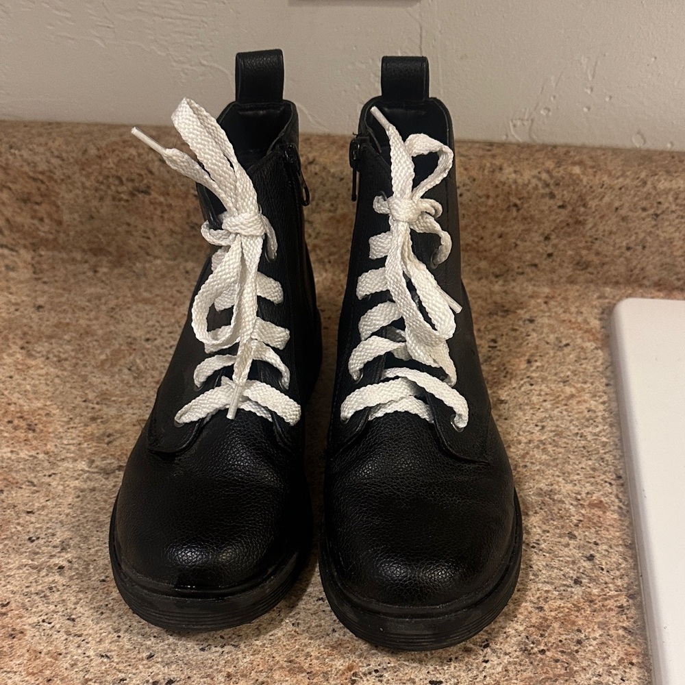Black combat boots art class size 2